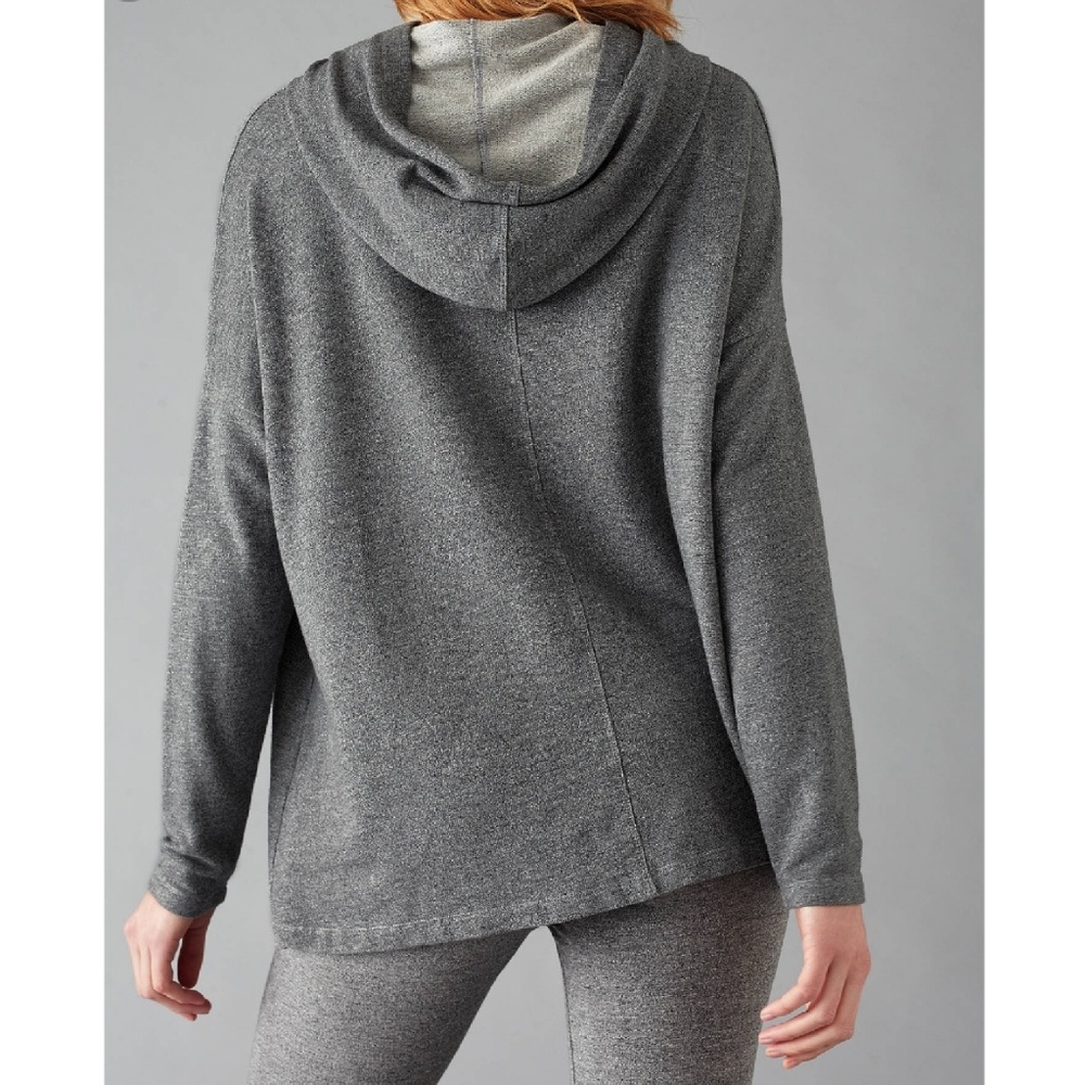 Closet clear out price 1 day only! Sundry Dream Big Hoodie - Picture 4 of 8